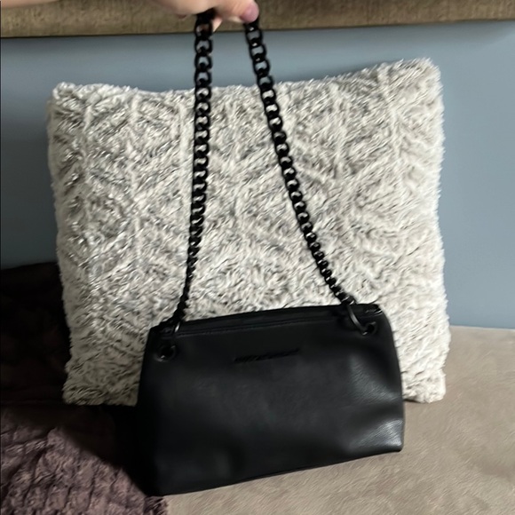 EUC Marc By Marc Jacobs Black Shoulder Bag with Chain Strap - Picture 3 of 5